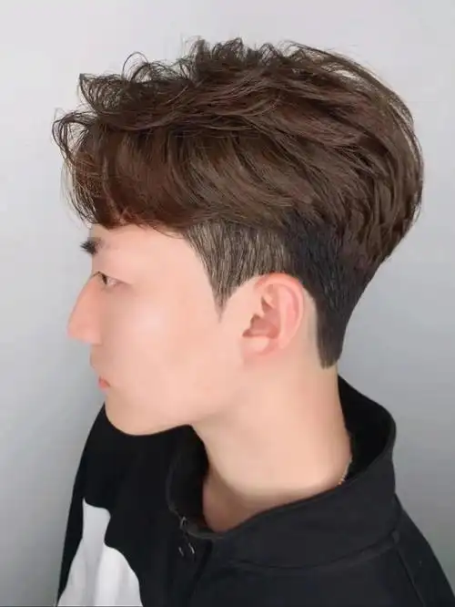 男生韩式气垫烫发型心韩式服帖烫发型