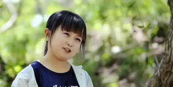 曾嫁给1米2袖珍男秦学士的袖珍女朱洁如今过得开心吗