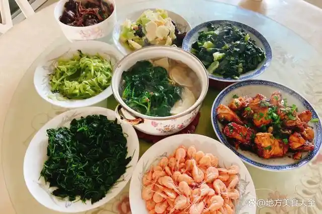 领导来家里吃饭,江苏妻子做一桌饭菜招待,丈夫:这菜我抬不起头