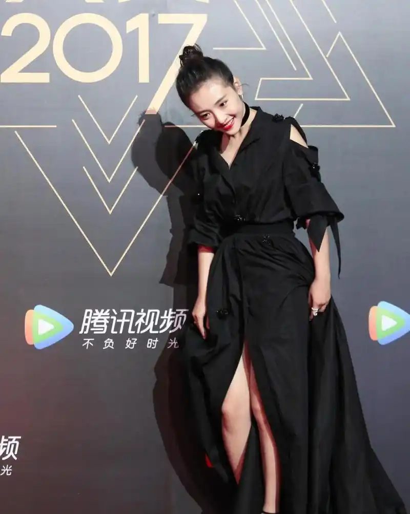 吴倩  美腿玉足合集