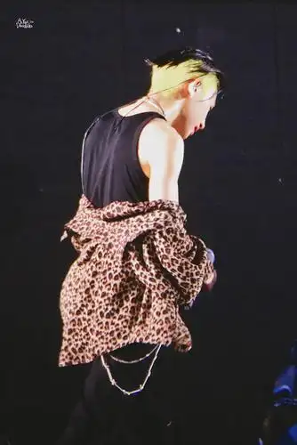 有腹肌的小鬼!肉体饭速来