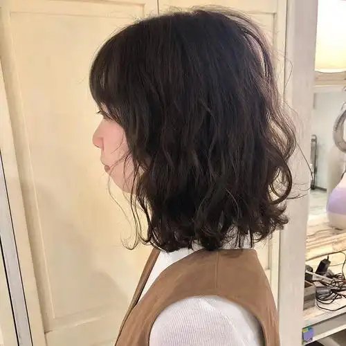 波波头烫微卷造型烫时尚流行又漂亮