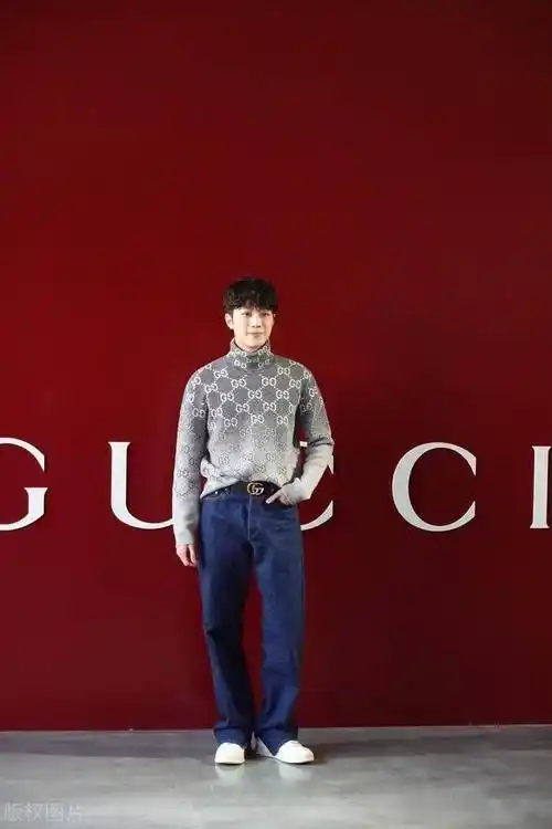 赖冠霖现身gucci2024秋冬米兰男装周看秀