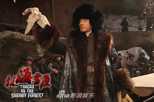 这群乌合之众不断对我军进行军事骚扰,其中匪首许大马棒…更多>首播