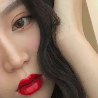 半边脸女头女生头像