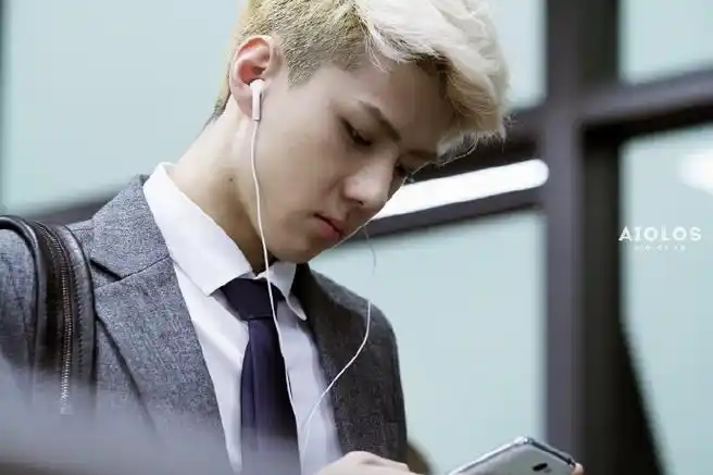 吴世勋##吴世勋三亚见义勇为##等吴世勋退伍