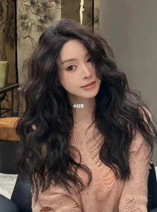 女生烫发推荐慵懒法式烫发头顶蓬松显发量