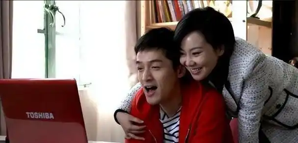 闫妮和前夫邹伟离婚18年了夫妻差距一目了然