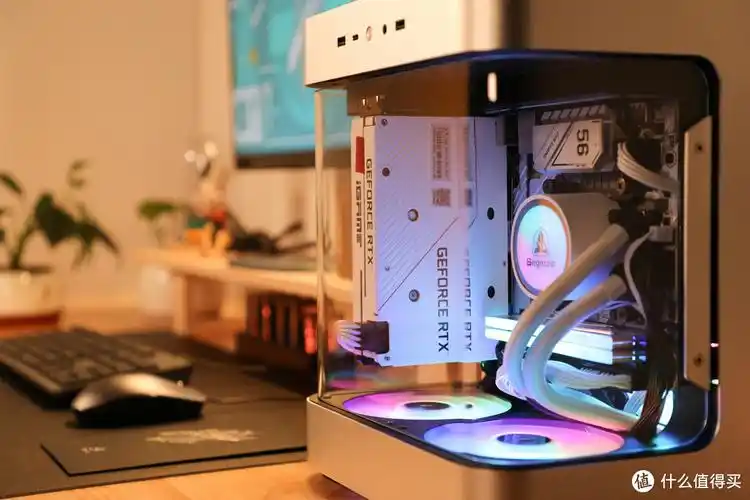 年度最好看的itx小机箱