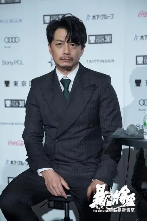 拥有小鹿般眼神的中年男演员段奕宏