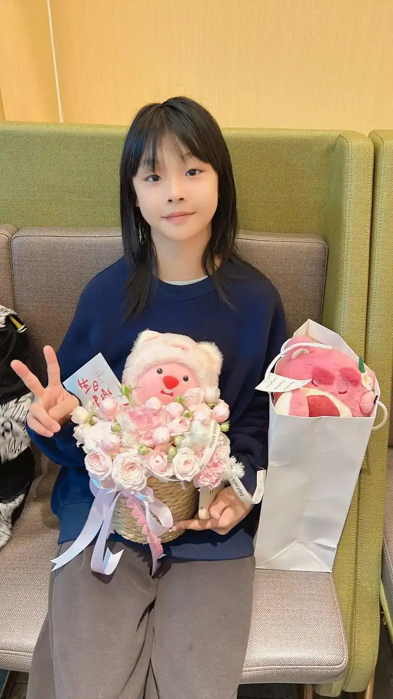 我亲爱的女孩生日快乐!十四岁是花季也意味着童年的远去