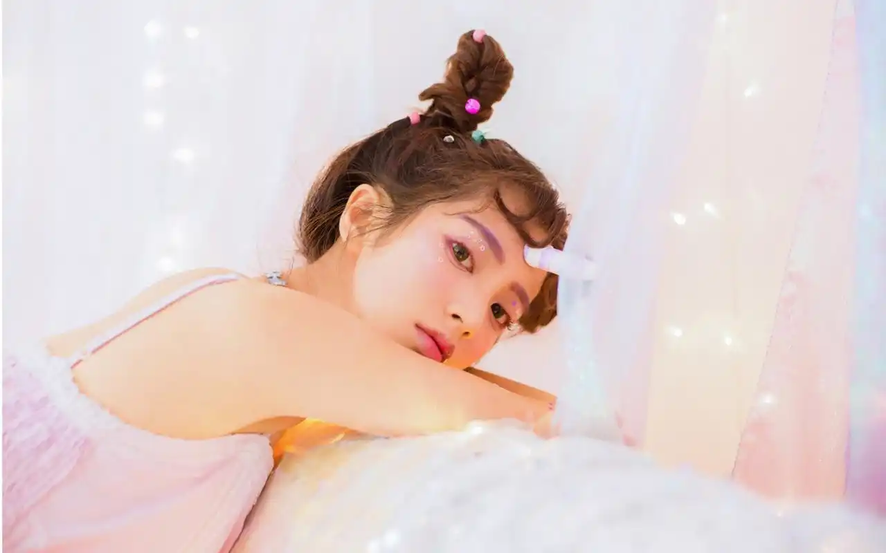 可爱萌妹子粉色治愈系甜美写真图片壁纸