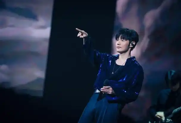 李荣浩和杨丞琳的感情还稳定吗他们如何保持两地分居的生活