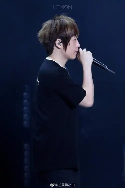 阿信##五月天线上演唱会