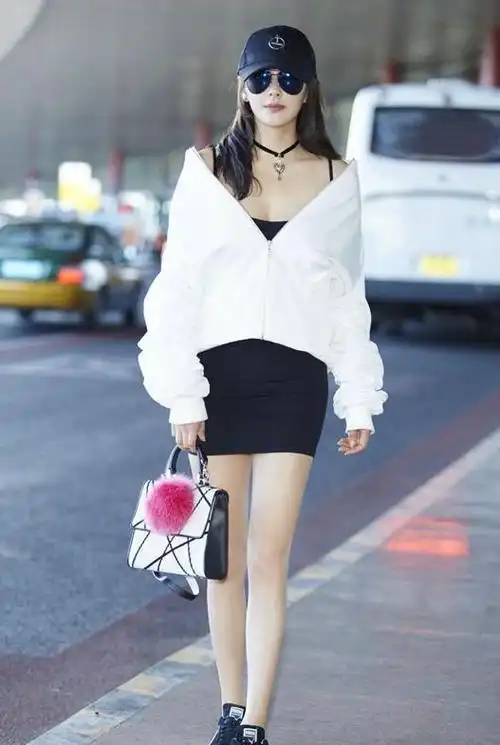 张雨绮穿修身服,穿上无痕裤后,这谁人能及