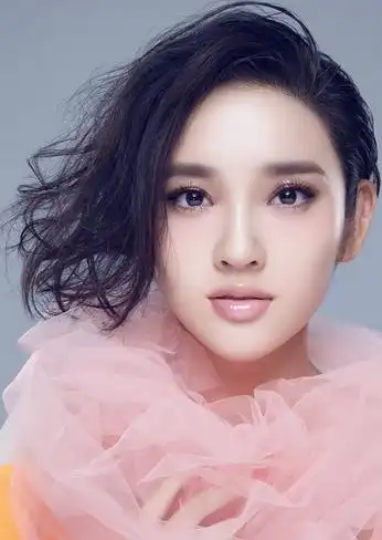 唐艺昕为什么叫东哥?唐艺昕整容前后照片对比 本文共(972字)