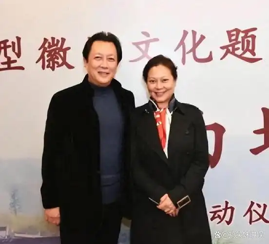 演员壮丽嫁给唐国强为妻婚后生两子如今一家五口其乐融融
