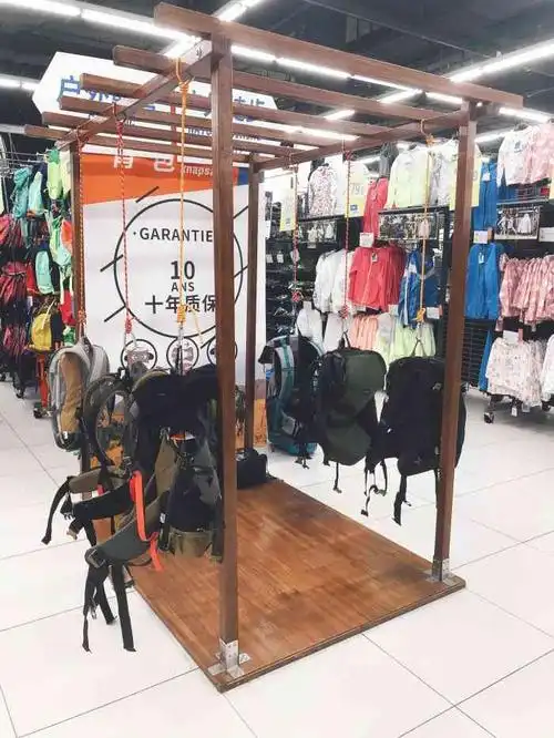 迪卡侬(沌口店)-"这家店在经开永旺梦乐城内,运动休闲类物品.