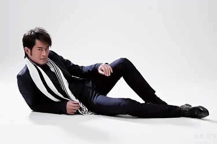 熊黛琳古天乐婚纱照 (图)