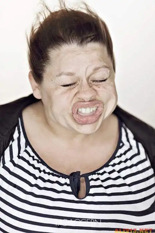 看的我脸抽筋了!如此狰狞搞笑表情 太搞笑了