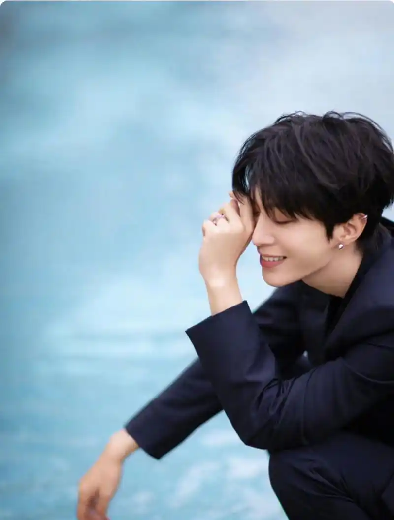 范丞丞 你笑起来真迷人