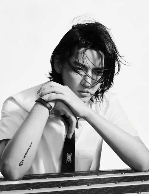 保时捷赛车手吴亦凡##吴亦凡杂志