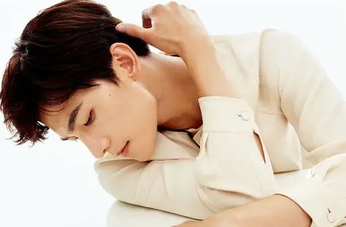 元气满满的杨洋,完成从鲜肉总裁到寸头男神的华丽转身