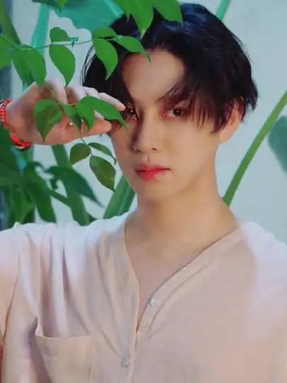 金希澈终于上热搜了,是时候放出欧巴的美照了!