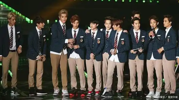 exo是韩国男子流行音乐组合,由12名成员组成.