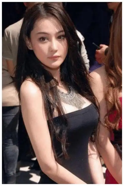 这真是张馨予吗?十年前的旧照曝光,网友:满满都是"风尘味"!