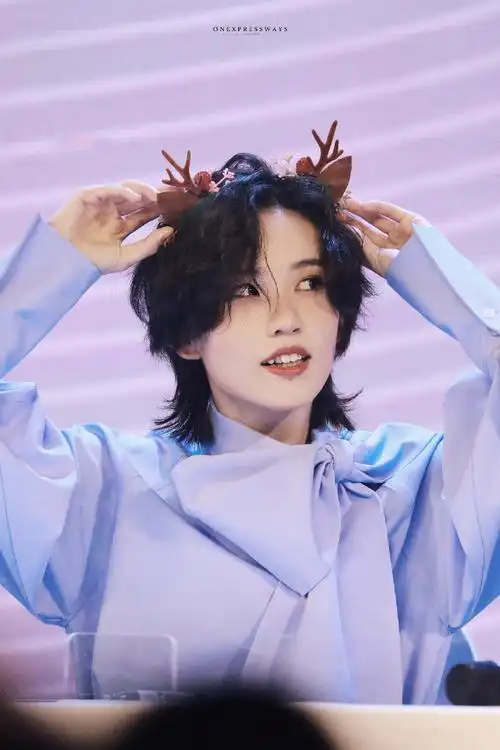 陆柯燃粉色睡衣派对#头饰好多好可爱!