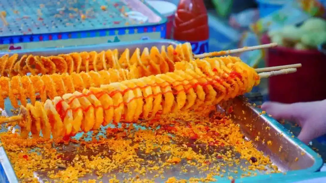 旋风薯塔黄金虾球除了美食这里的美景更是令人流连忘返还有更多好玩的