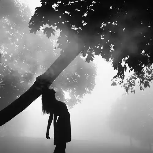 迷离唯美如梦如幻 拍摄黑白意境艺术人像 组图