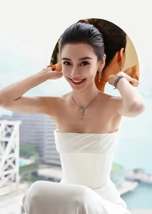 angelababy身穿高定出席官方活动欲复出,无奈却尴尬上热搜|杨颖|嗯哼