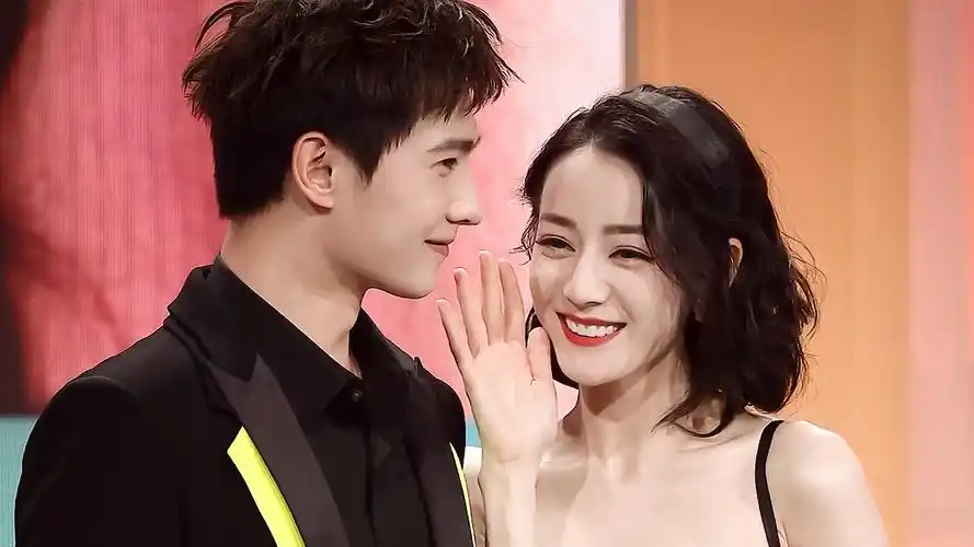 杨洋说爱豆的笑容都没热巴甜网友麻烦内娱cp都这样营业