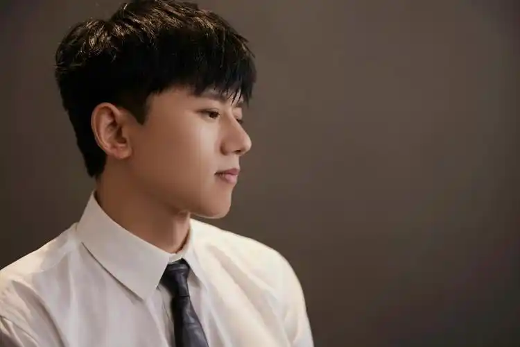 求张杰全局主题