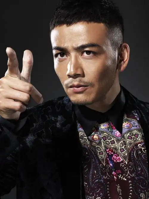 杨烁 中国内地影视男演员 代表作品 生死线,刀客家族的女人,神犬奇兵