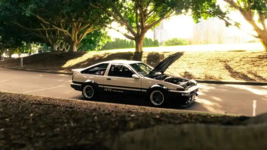 纤维机盖搭配jblood灯罩,还有east bear后视镜,cby碳纤维轮眉,trd尾翼