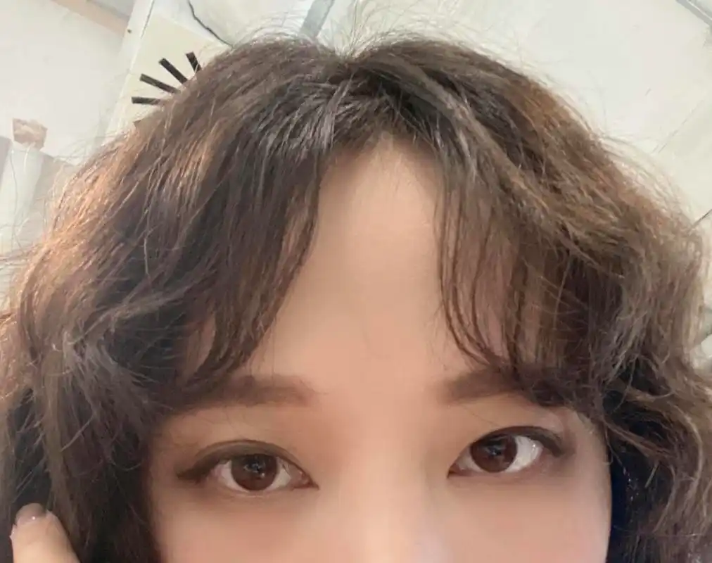 发际线高的女生,多留这几款发型,显瘦又女神,对发量没要求