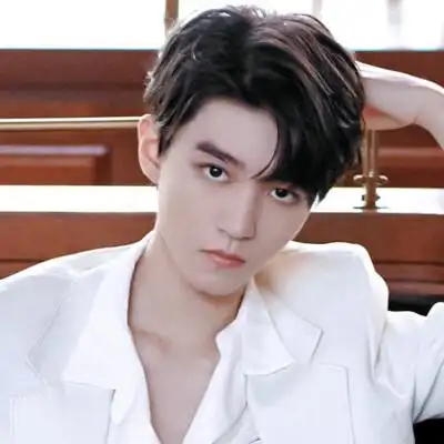 宝藏头像王俊凯