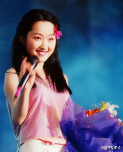 回顾杨钰莹:从小失去父亲两段感情,赖文峰伤她至深51岁不婚不孕