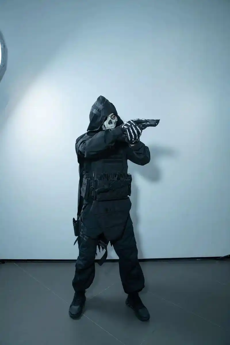 cod幽灵cos(aw)照片是模型 - 抖音