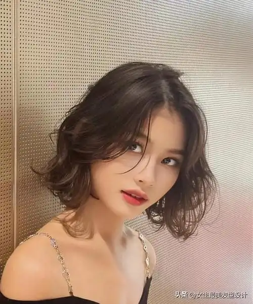 最近悄悄爆火的短卷发|短发|发型_网易订阅