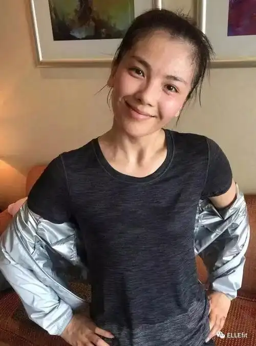 120斤这位身高只有168cm的女星哪里来的自信晒体重