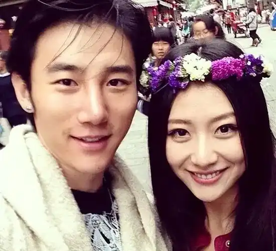 传闻丁一乃是军区大院里孕育出的高干子弟,自幼沐浴