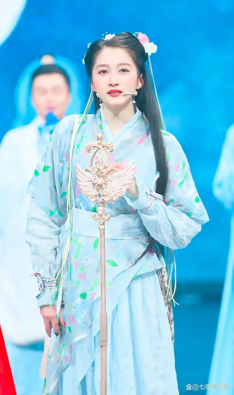 关晓彤的古装造型实在是太好看了,一舞倾人城,再舞倾人国