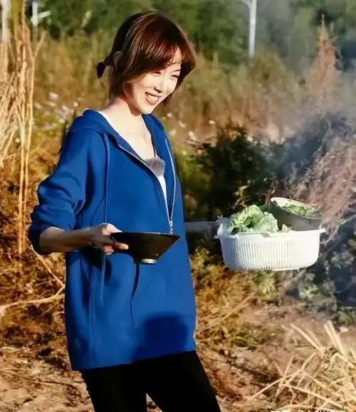 回顾姜妍:错爱妈宝男,遭男友妈嫌弃,干妈宋丹丹拿她当亲闺女