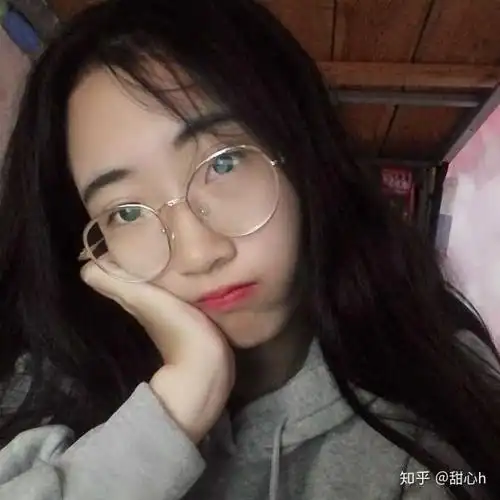 我同学见了照片问我网恋吗,我? 可能我只适合网恋叭…(_)