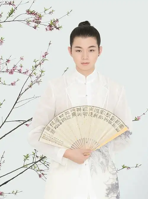 湖南卫视元宵晚会嘉宾李谷一霍尊亮相别样火花引期待