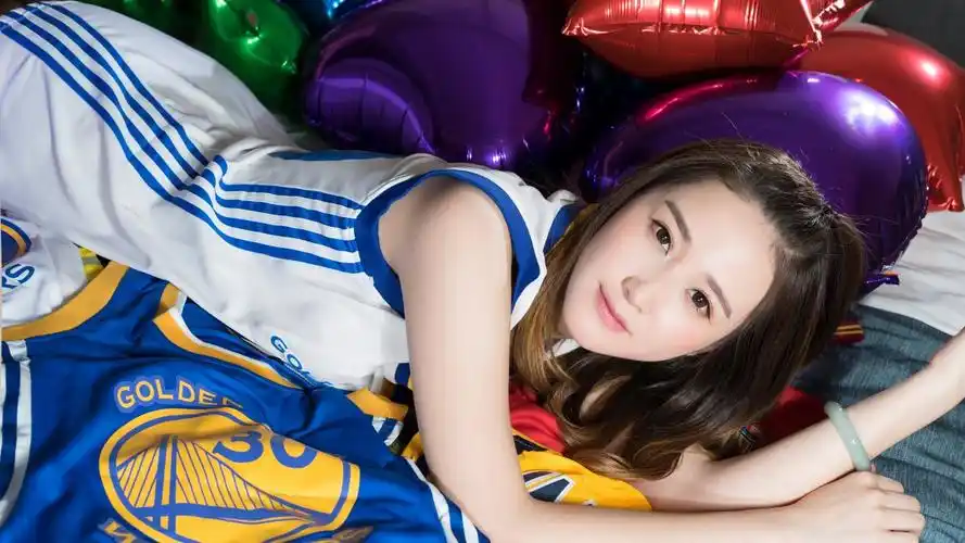 运动装可爱美女杨暖图片,4k高清美女图片,娟娟壁纸